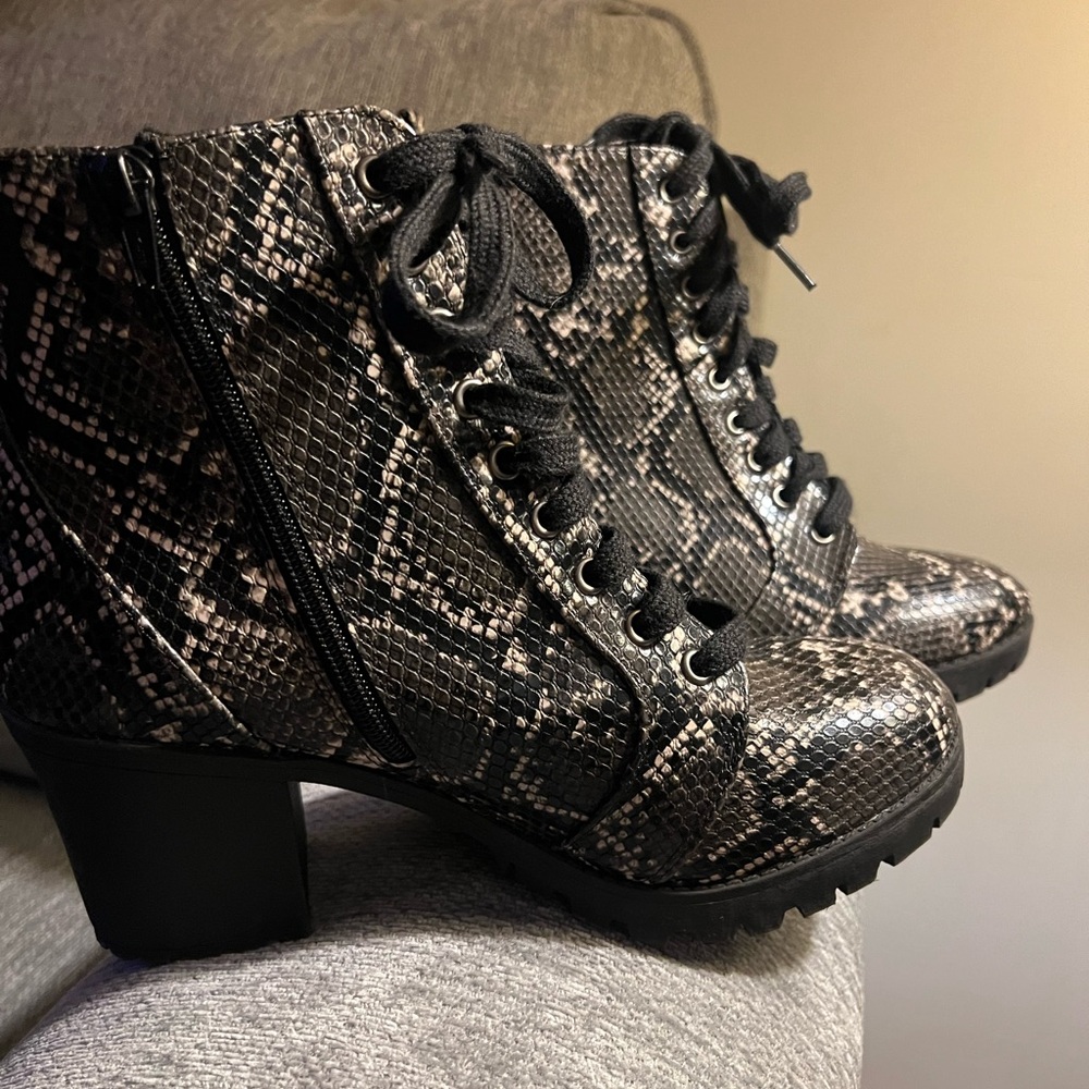 Time and Tru Black Snakeskin Print Heeled Boots Like New